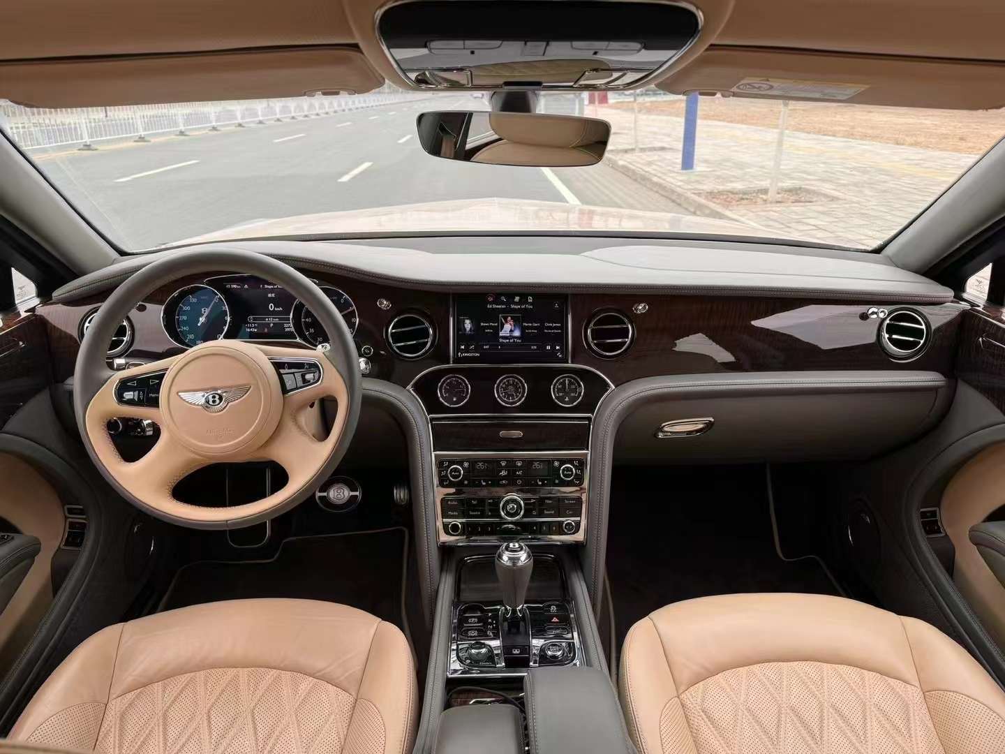 下期预告讲解mercedes-benz g 63 amg,brabus g800,4200km