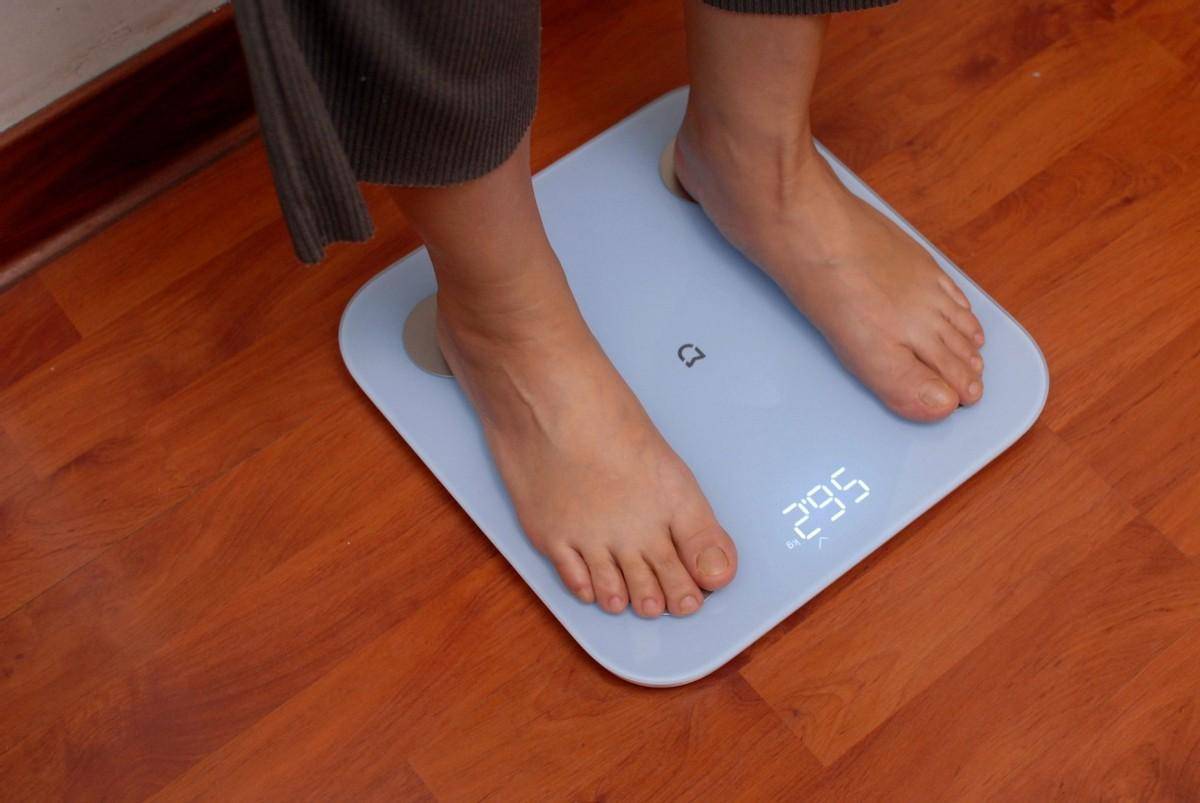 米家体脂秤S400：双频科技助力，身材管理更精准