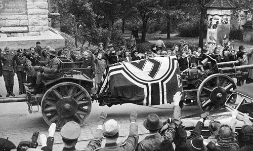 隆美尔葬礼希特勒下令国葬但本人却拒绝出席墓地狭小寒酸无比