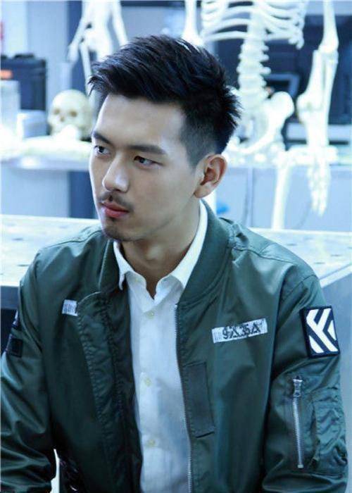 宝藏男孩李现无限潜能等你发现