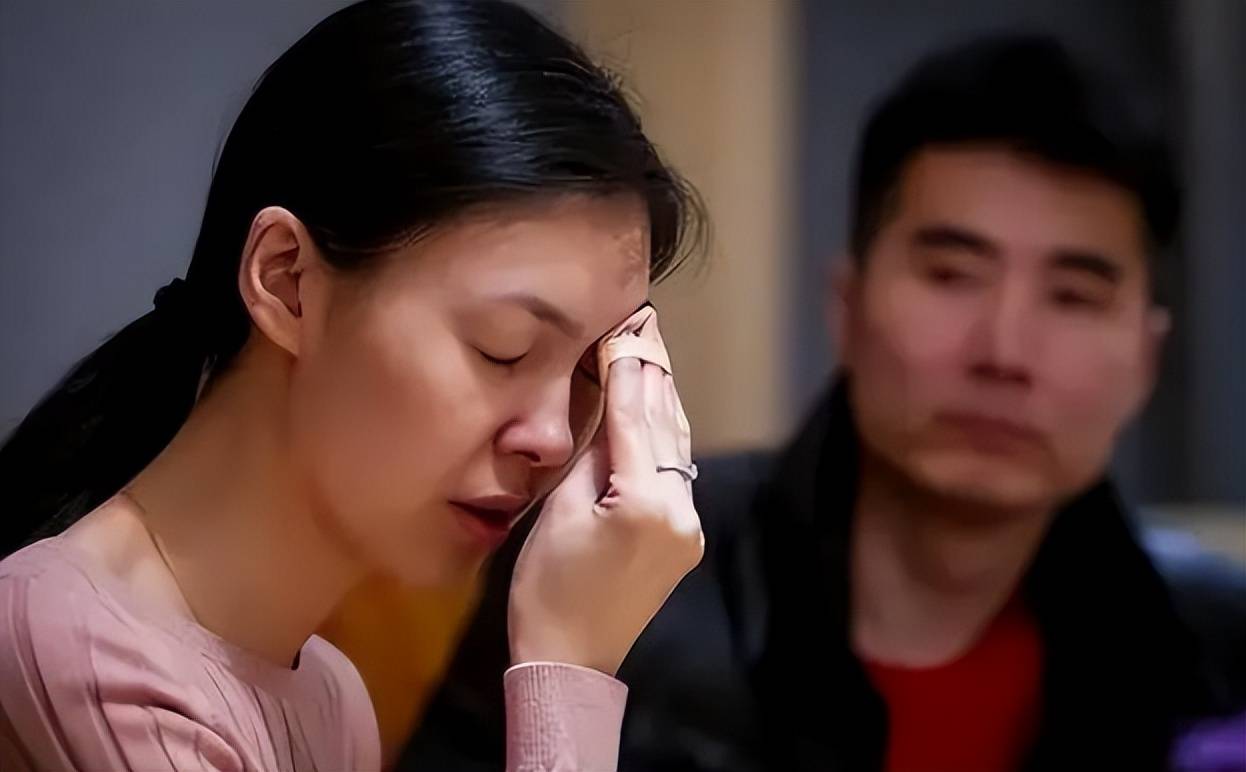 原创我们离婚很久了凭啥不录取我孩子政审员的话让家长无言以对