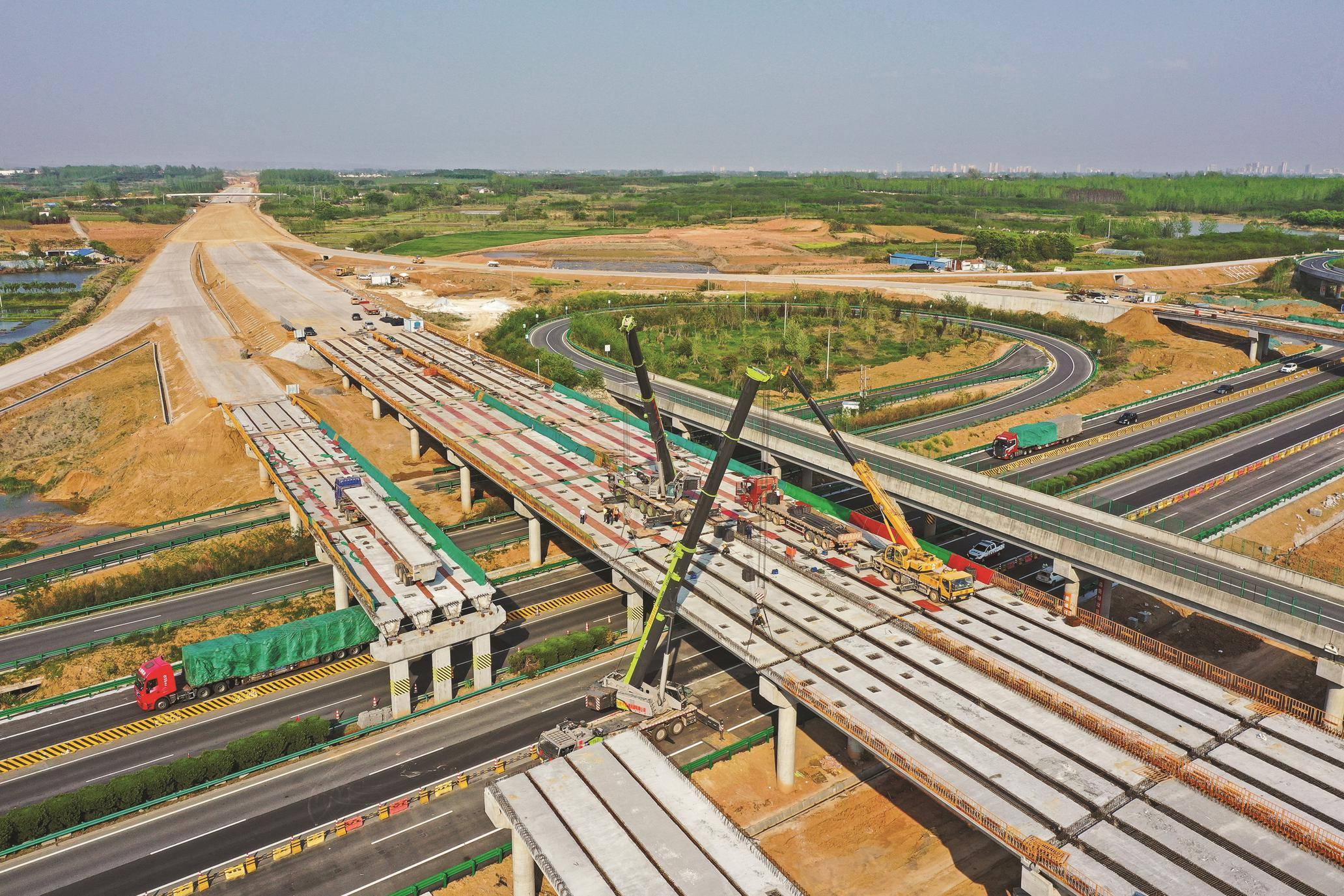 湖北投入5245亿元建设高速公路,一季度同比增长31%