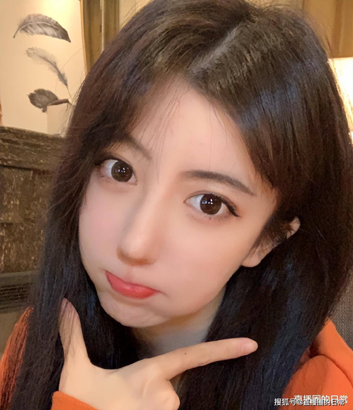 原创呆妹儿欠薪风波后合同即将到期是继续留斗鱼养老还是去往某音