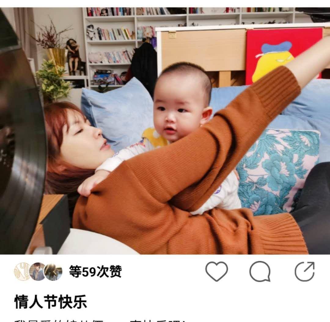 李艾与张徐宁机场被拍,事后发现细节喊话老公,感叹地位不如瓶水