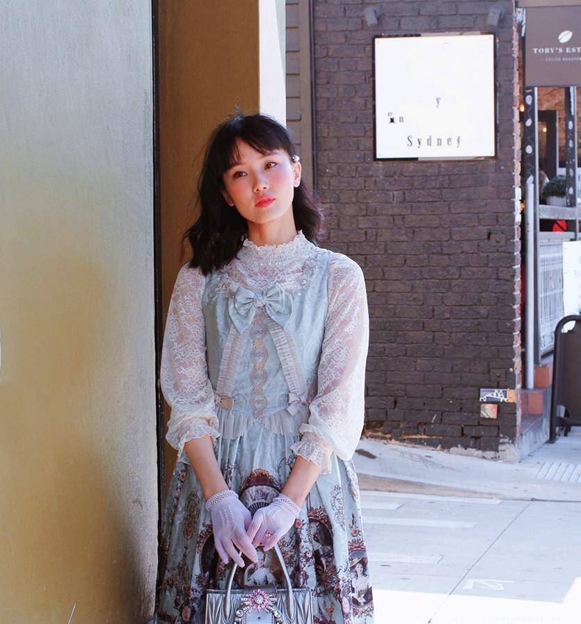 33岁黄龄真会穿薄纱连衣裙还能穿出清纯感身材妩媚又撩人