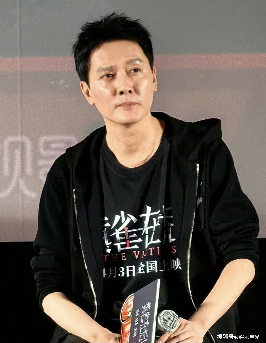 冯绍峰离婚后首次谈儿子 眼眶红润几欲痛哭他渴望复婚的真心打动人