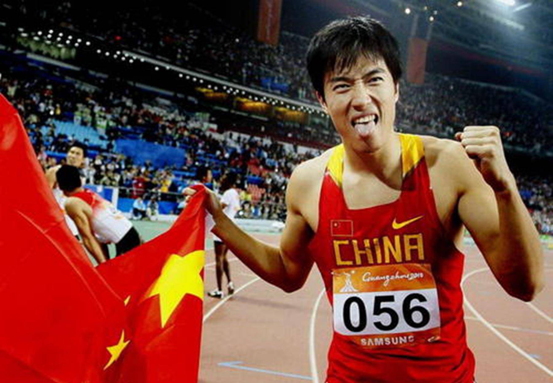 原创曾经的中国飞人刘翔如今在做什么工作看完让人鼻子一酸