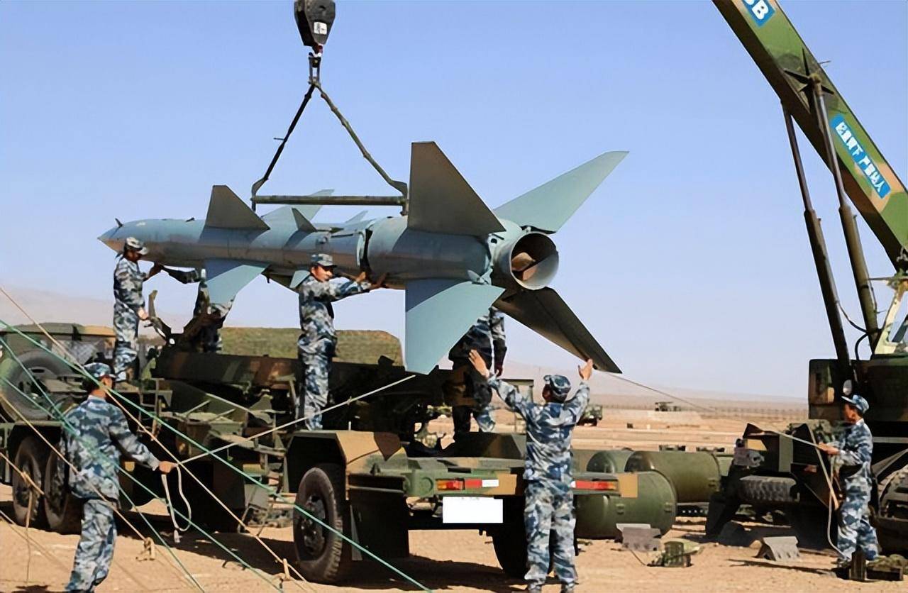 原创2000公里就能击落预警机中国研制的地空导弹令美国胆寒