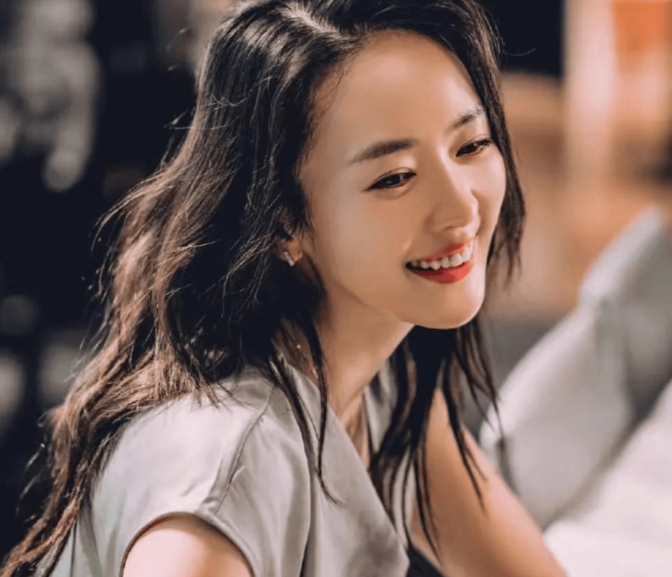 资本大鳄王冉51岁娶小17岁童瑶,并承诺:余生要为娇妻遮风挡雨_童谣