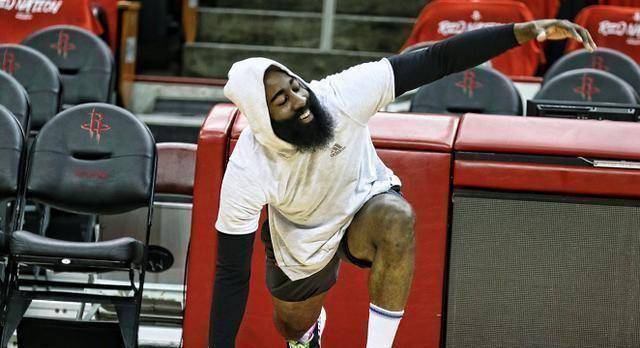 原创博同情勇士球员称哈登眼睛受伤是在演戏反正他又不会缺席