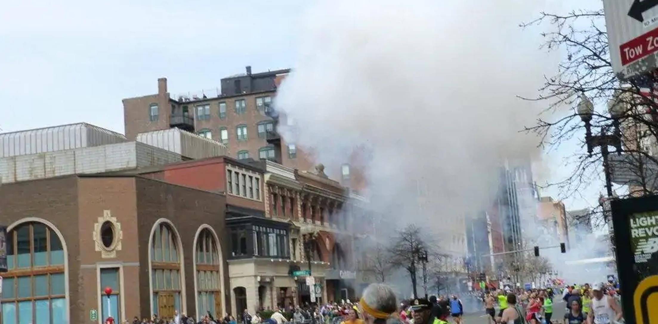 原创美国领事馆周边被炸12枚弹道导弹从天而降盘点美使馆被炸历史