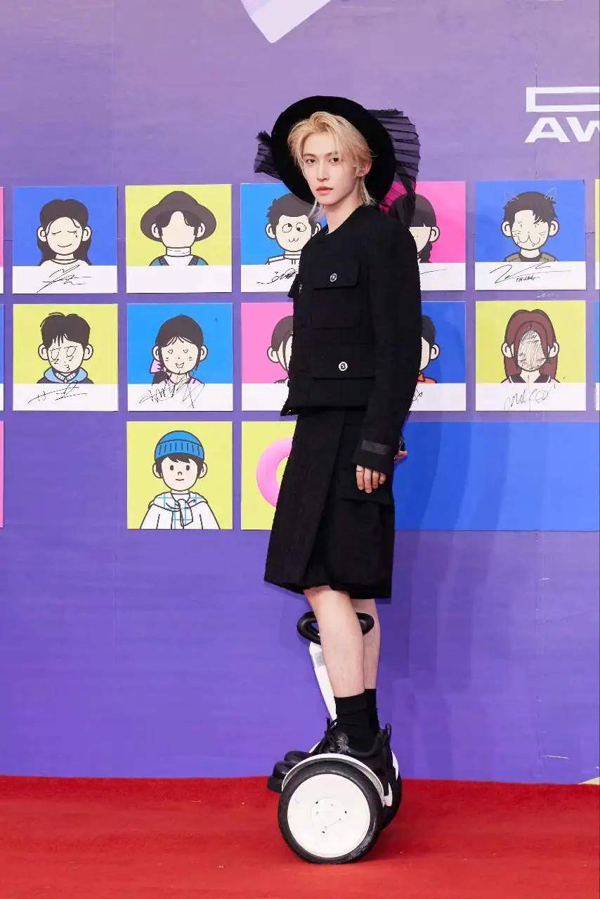 吉克隽逸浮夸,张碧晨耐看,孟佳让我犯"密集恐惧"_造型_感觉_鞠婧祎