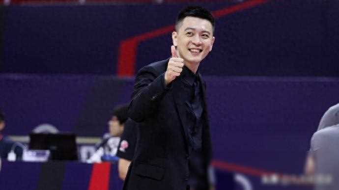 原创杨鸣等来两大救星辽篮硬解之王再发威冲3连冠有戏了