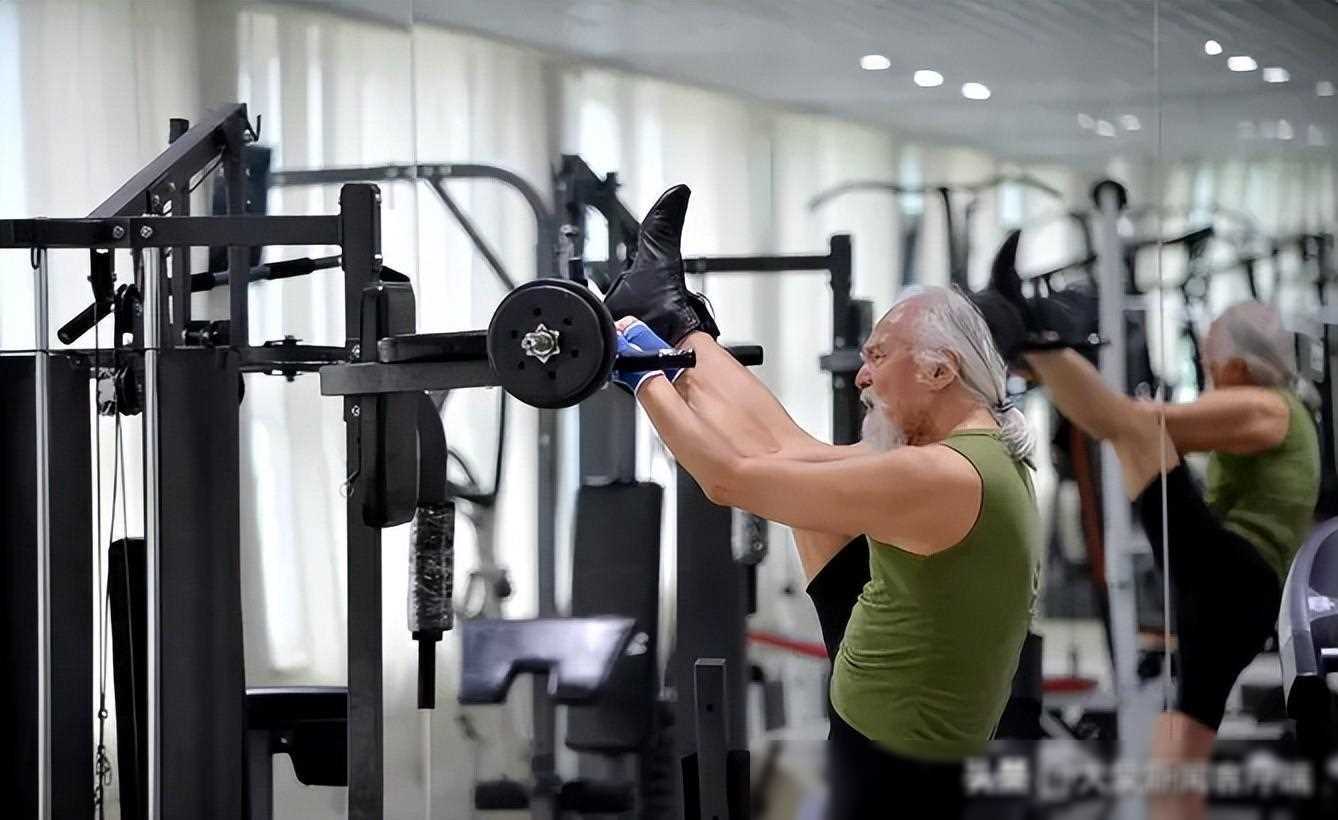 原创大象夜读88岁王德顺重登t台活出真我不虚此生