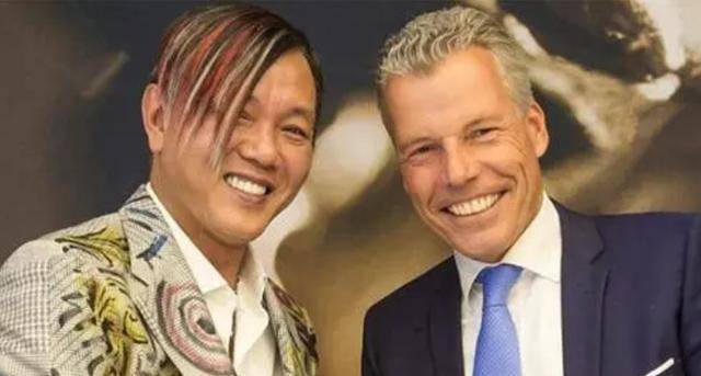 原创澳门赌王洪永时一口气买30台劳斯莱斯还娶外国模特为妻