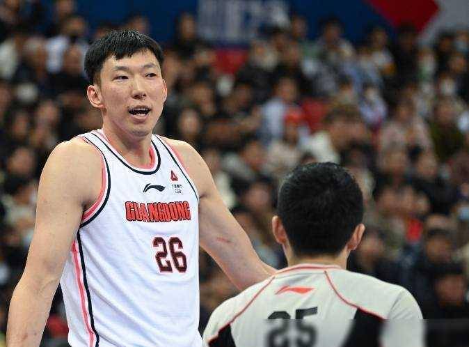 周琦23分5板,沃特斯22分9板,广东喜提11连胜,大胜广州