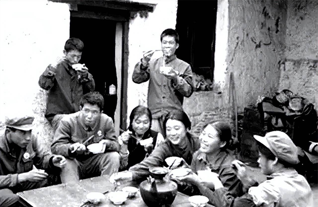 原创76年北京知青娶上陕北媳妇2年后考上大学岳父流泪怕你出息