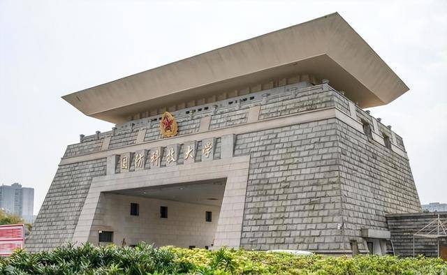 云南女孩李盈,差1分上国防科大,弃985含恨复读,如今考上了吗?_梦想_时