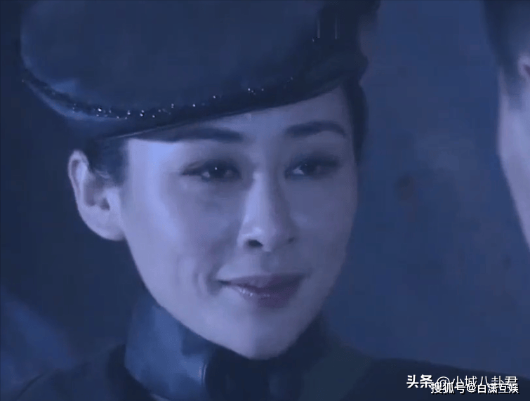 一年后在《绝地枪王》,《孤胆英雄》等剧中就更加明显了