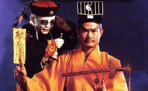 鞋帽跟他一起被埋入棺材之中,纵观林正英这一生,把僵尸片这一影视类型