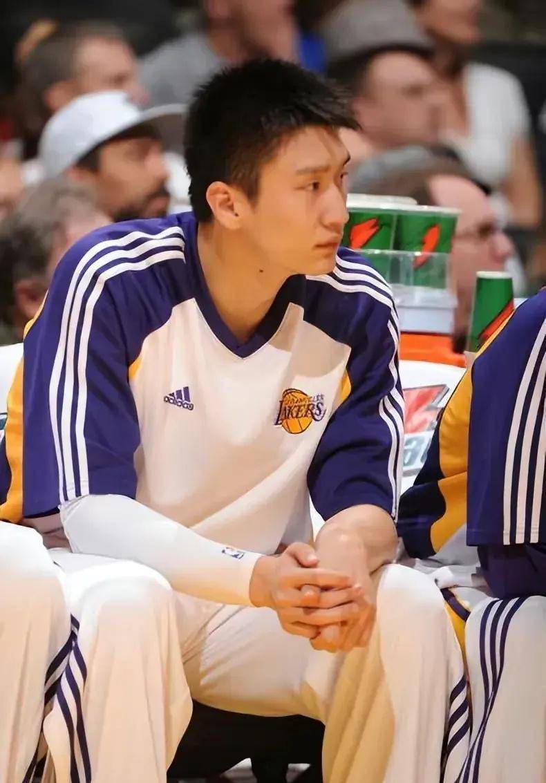 原创亚洲球员谁在nba赚钱最多巴特尔129万大郅578万那姚明和八村塁呢