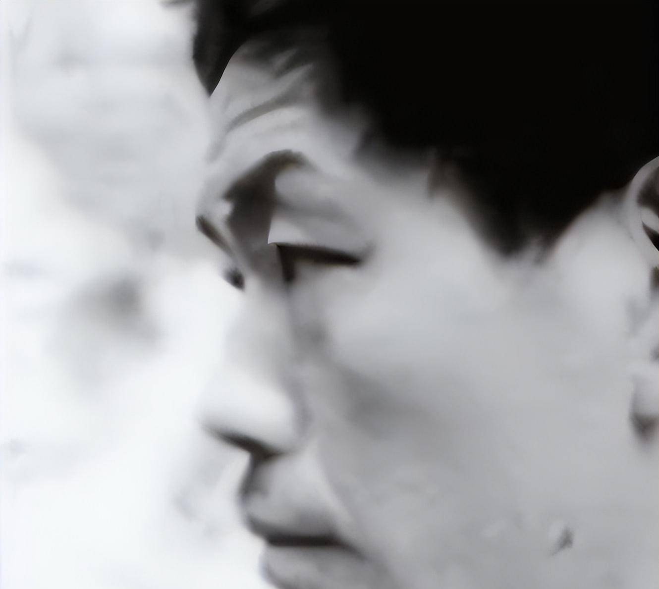 直到有一次,简学良的妻子偶然间提到,喻小君一直夸他是个顾家的好男人