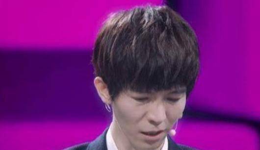 被陈凯歌夸奖当场落泪,"最佳辩手"郭敬明,你到底在委屈什么?_骂名_作