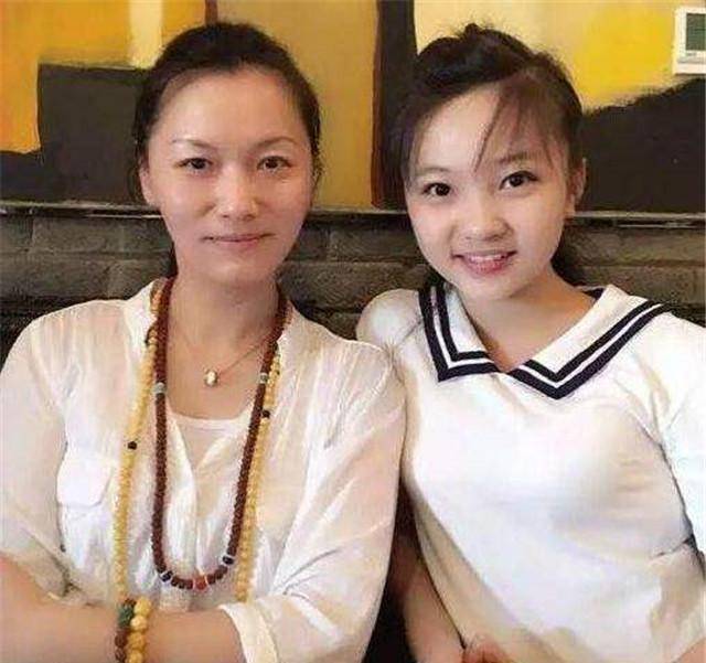 原创奥运女孩杨沛宜和林妙可现状悬殊巨大父母的眼界决定孩子的未来
