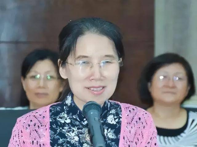 原创中科院女教授杨佳29岁失明丈夫带女儿离开8年后的她逆风翻盘