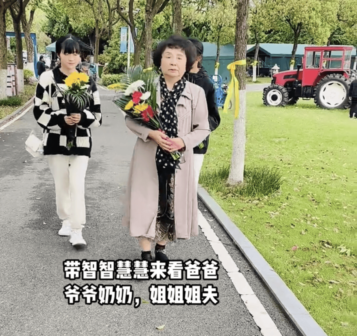 其实,早在清明节当天,盛海琳就曾写了一段诗句悼念亡夫和女儿以及女婿