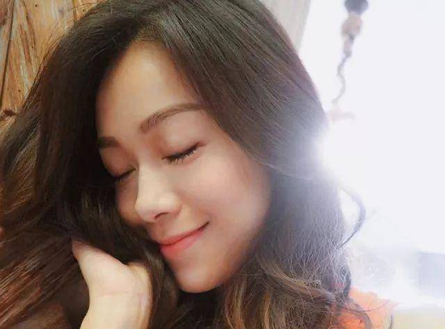 原创出了轨之外许志安黄心颖还做错一件事最高可被监禁3个月