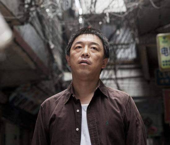 中的失意忧郁的耿浩,亦或者是《厨子戏子痞子》中正义的痞子,黄渤