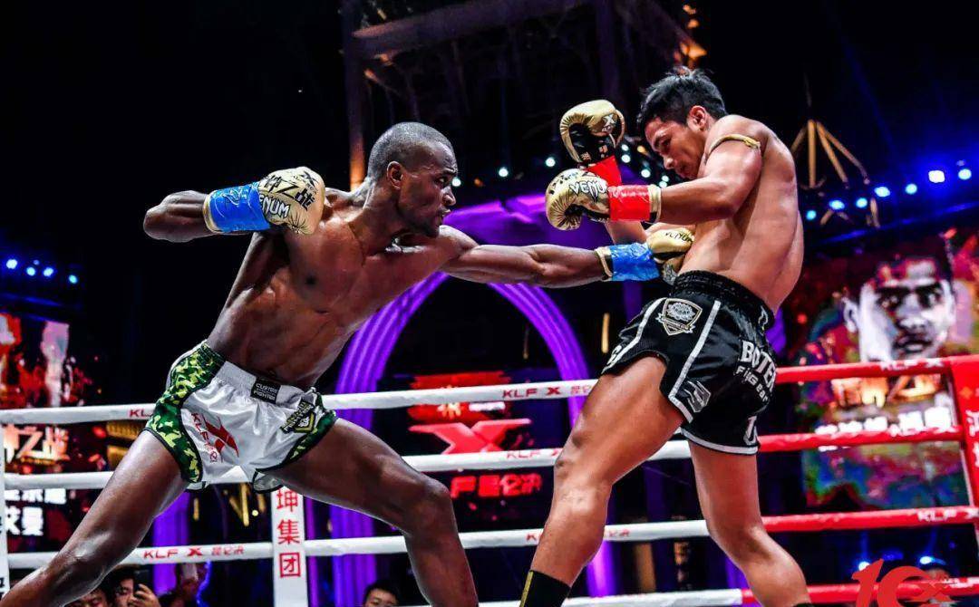 十年风云x决对经典丨护象武士驯服非洲雄狮,苏波邦险胜艾曼_昆仑_比赛