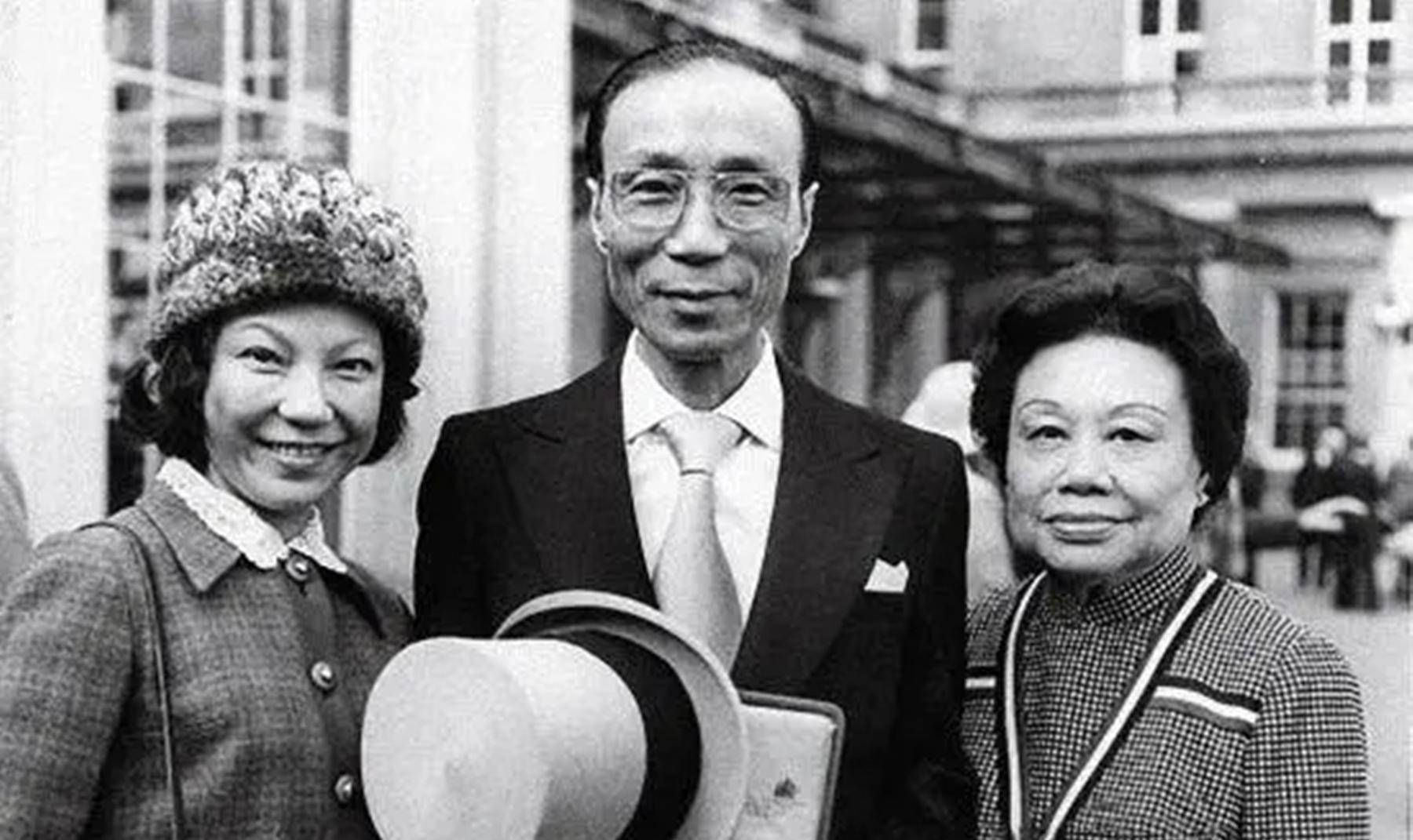 香港舞女洪金梅,为嫁豪门穿30年塑身衣,丈夫死后只留给她一元_邓永祥