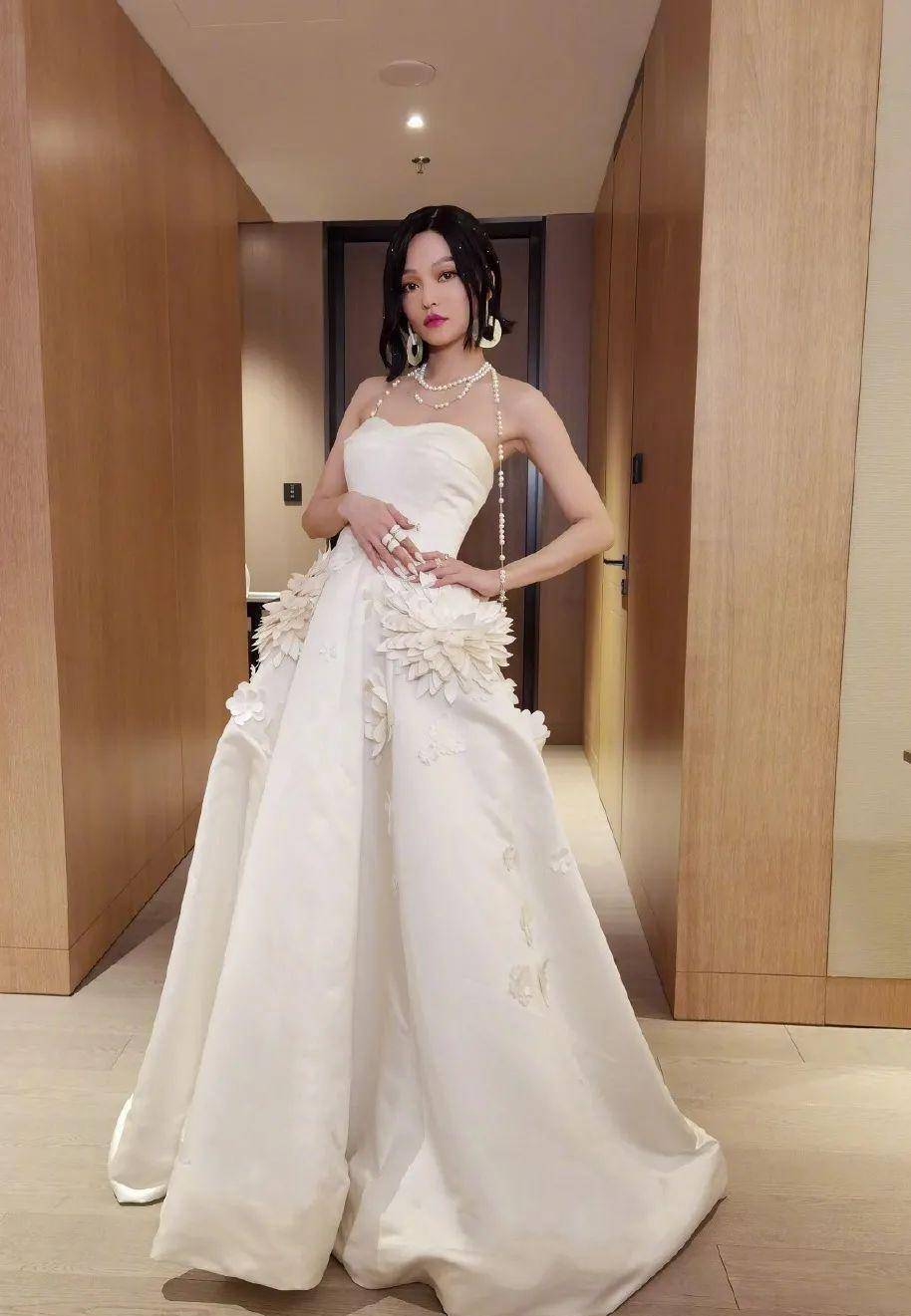 成为大牌收藏家张韶涵可没少花钱