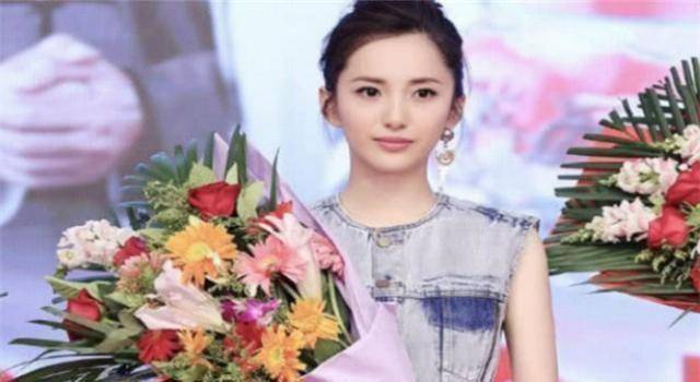 出演25部戏却不温不火,指责杨幂不捧她,愤然解约,今无戏可拍_肖雨雨