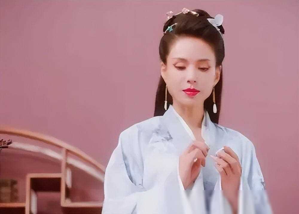 58岁未婚未育李若彤回应抑郁原因