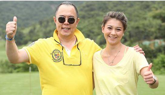 原创张铁林的混血女儿长大了颜值高到犯规这才是真正的格格