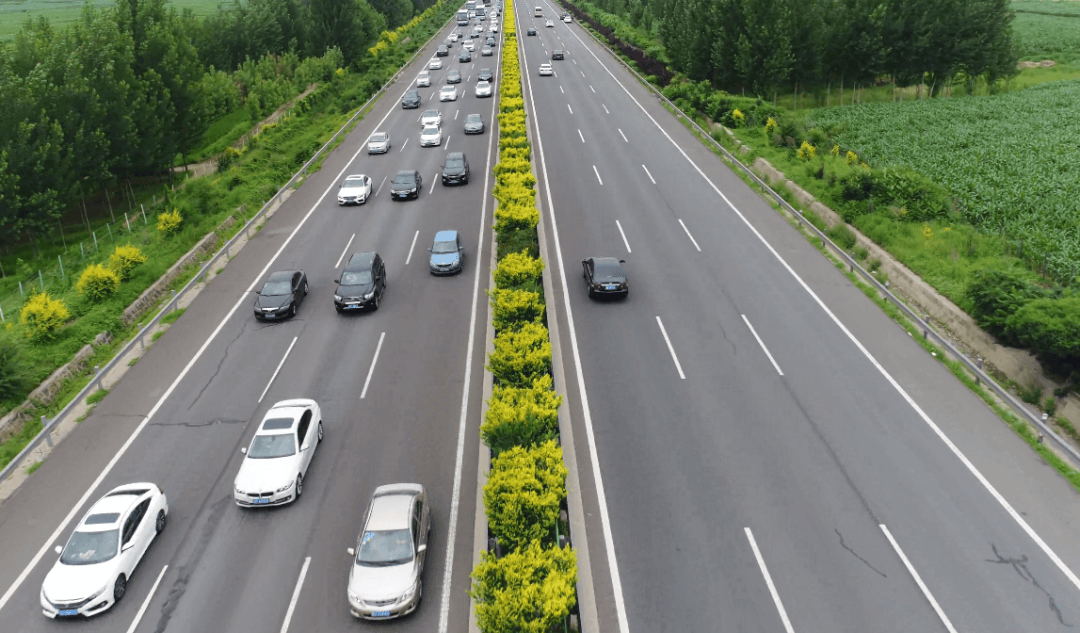 雄郑高速公路河北段图片