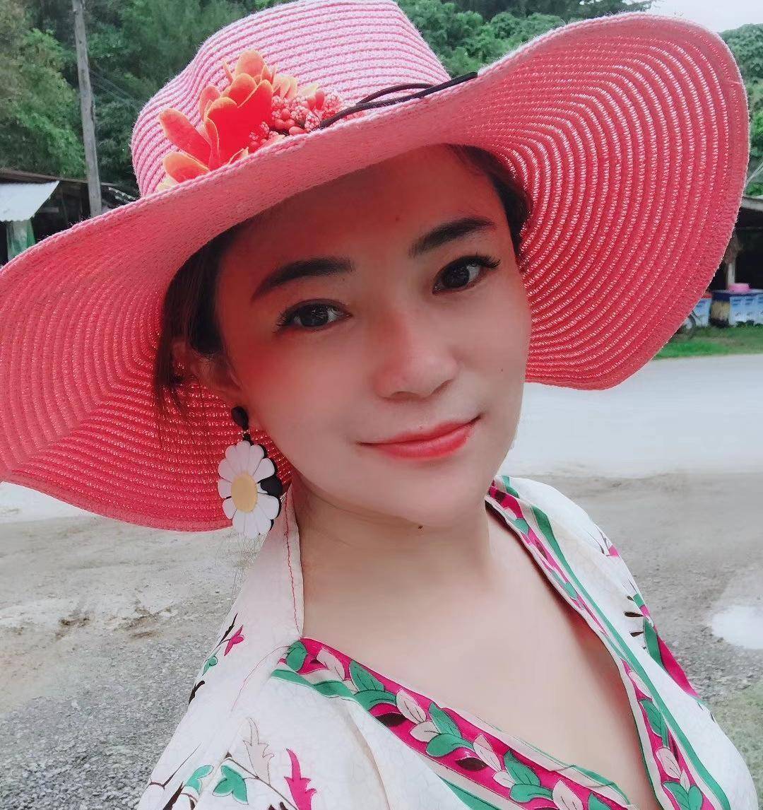 我曾是贵阳电视台女主持人采访法国总理后被人称为总理主持人