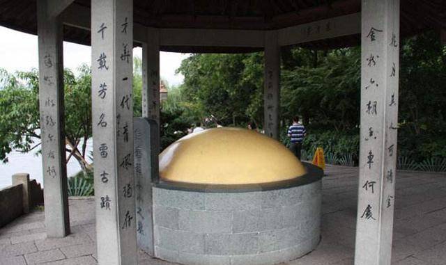 青山有幸埋忠骨,民族英雄岳飞抗金救国,民族英雄于谦抗蒙卫京,民族