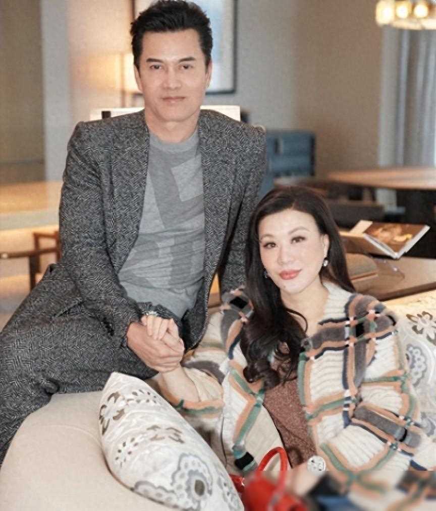 杨小娟与吕良伟22年的深情相伴贵州富婆的幸福生活
