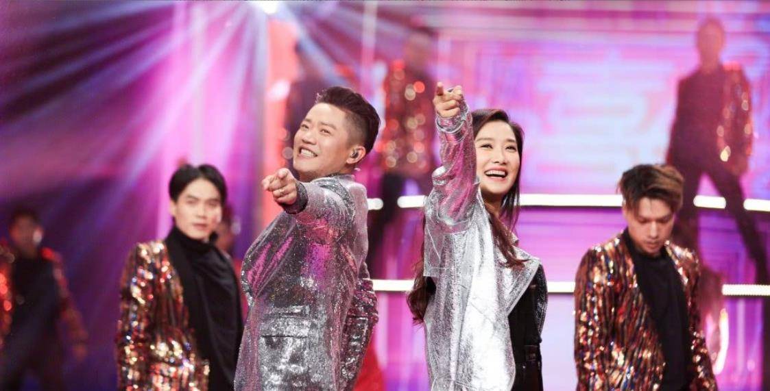 凤凰传奇的清醒9次上舞台五五分账23年比玖月奇迹高明