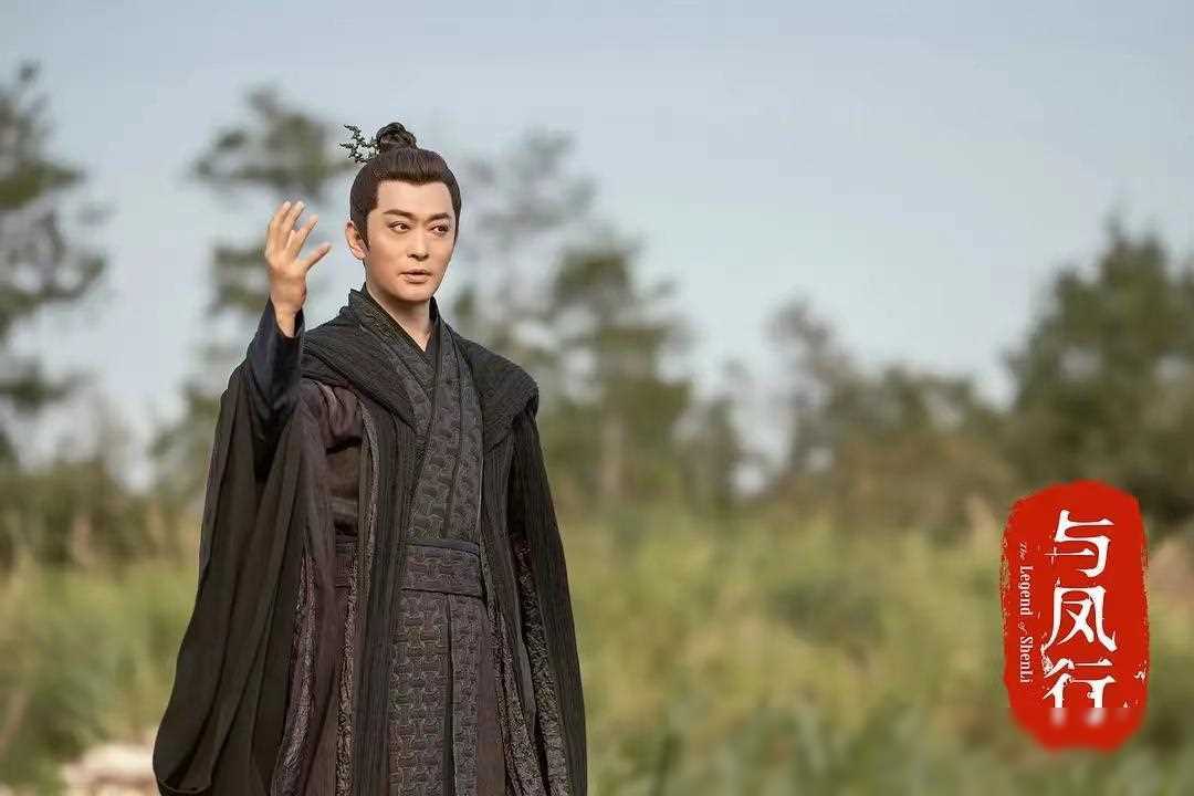 扎实的演技和稳健的表现,他的影视剧资源一直不错,尤其是扮演反派角色