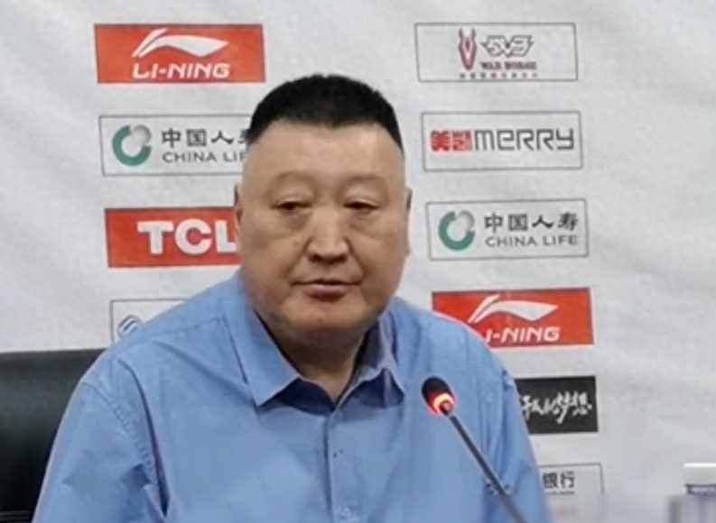 原创山西10294力克北京来看赛后杨学增乔里欧与基恩说了什