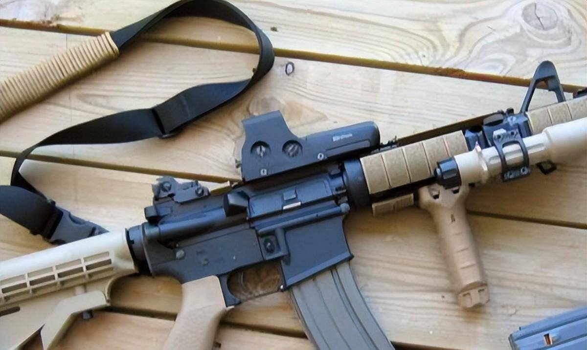 原创最离谱的凶杀案韩国一民警因苍蝇情绪失控枪杀无数百姓