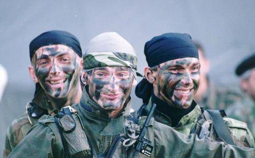 原创俄罗斯200空降兵奇袭普里什蒂纳机场为何说破坏了北约布局