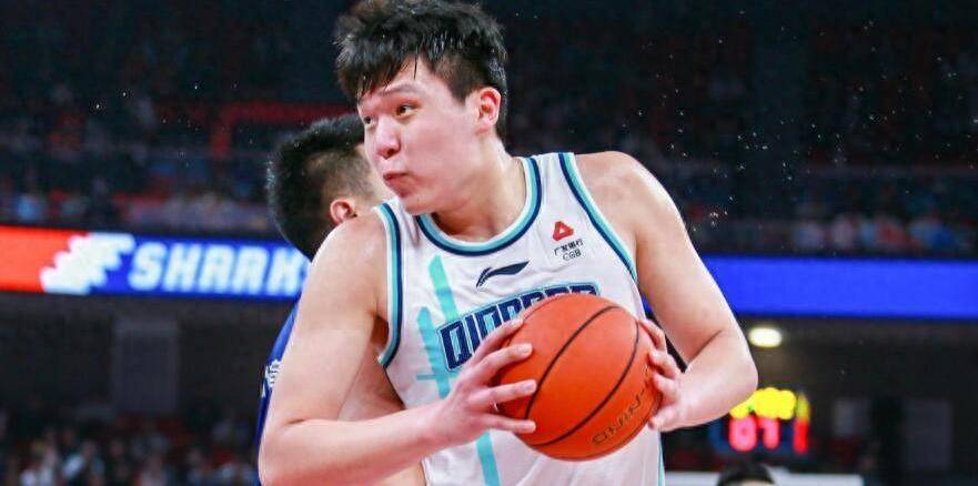 原创杨翰森确认不参选球迷改名释放出青岛男篮应该没事的信号