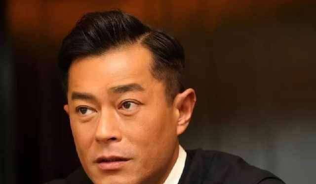 曾经的一代男神刘德华周润发都已经老了只有他还活成30岁