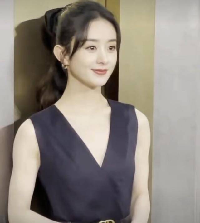 原创赵丽颖黑色长裙亮相美出新高度有翡走上国际王一博赵丽颖cp感强